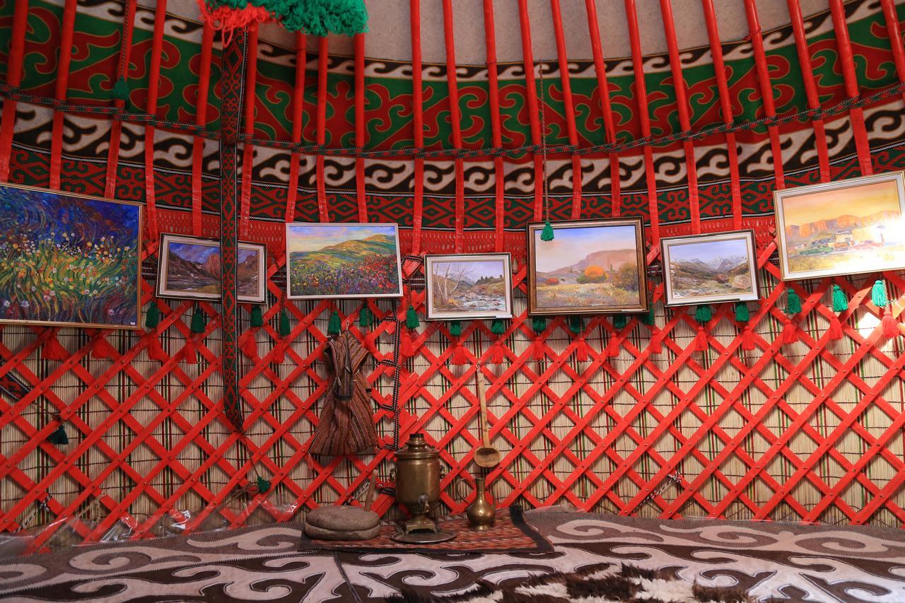 Khan Tengri Hotel Naryn Exterior photo